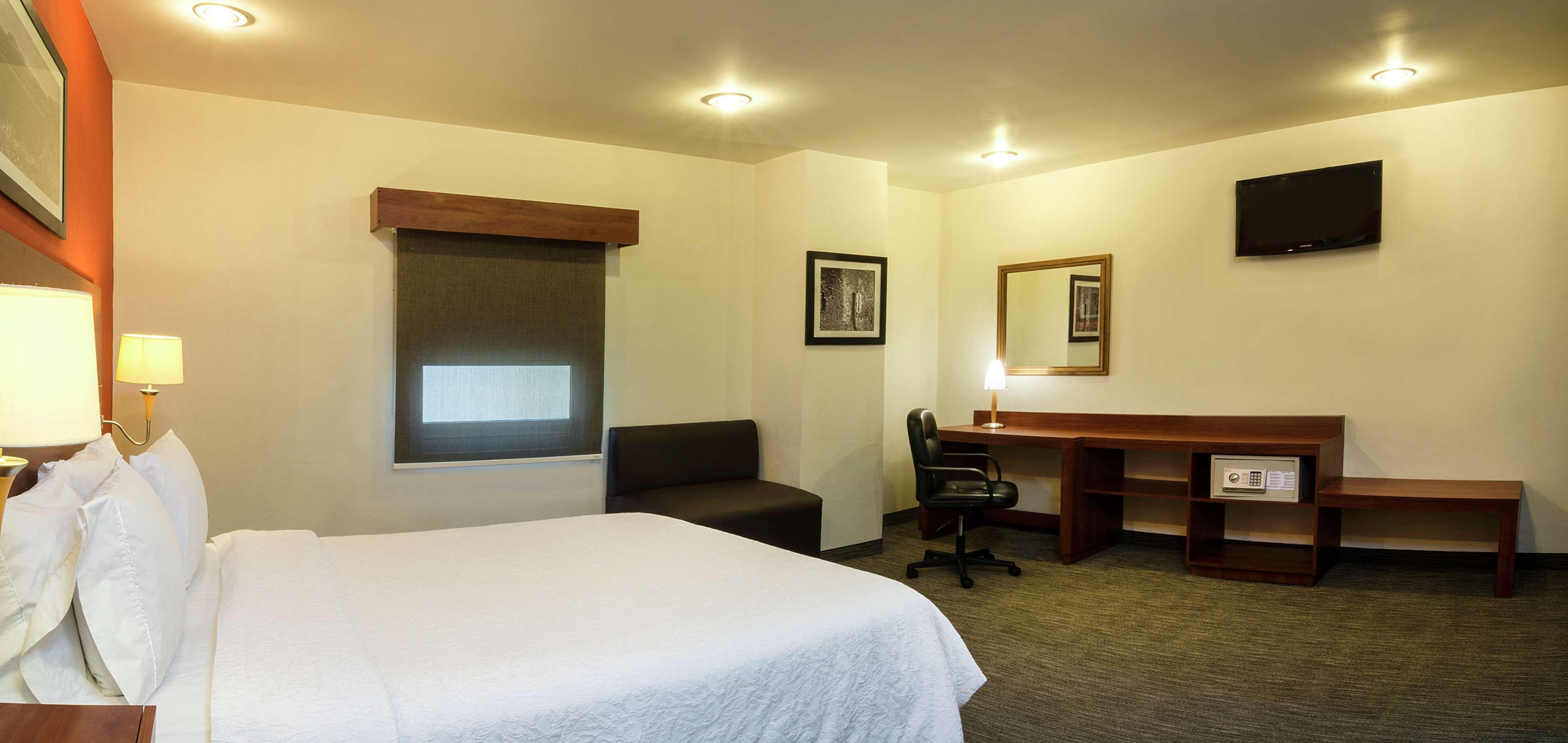 Hampton By Hilton San Juan Del Rio Hotel Buitenkant foto