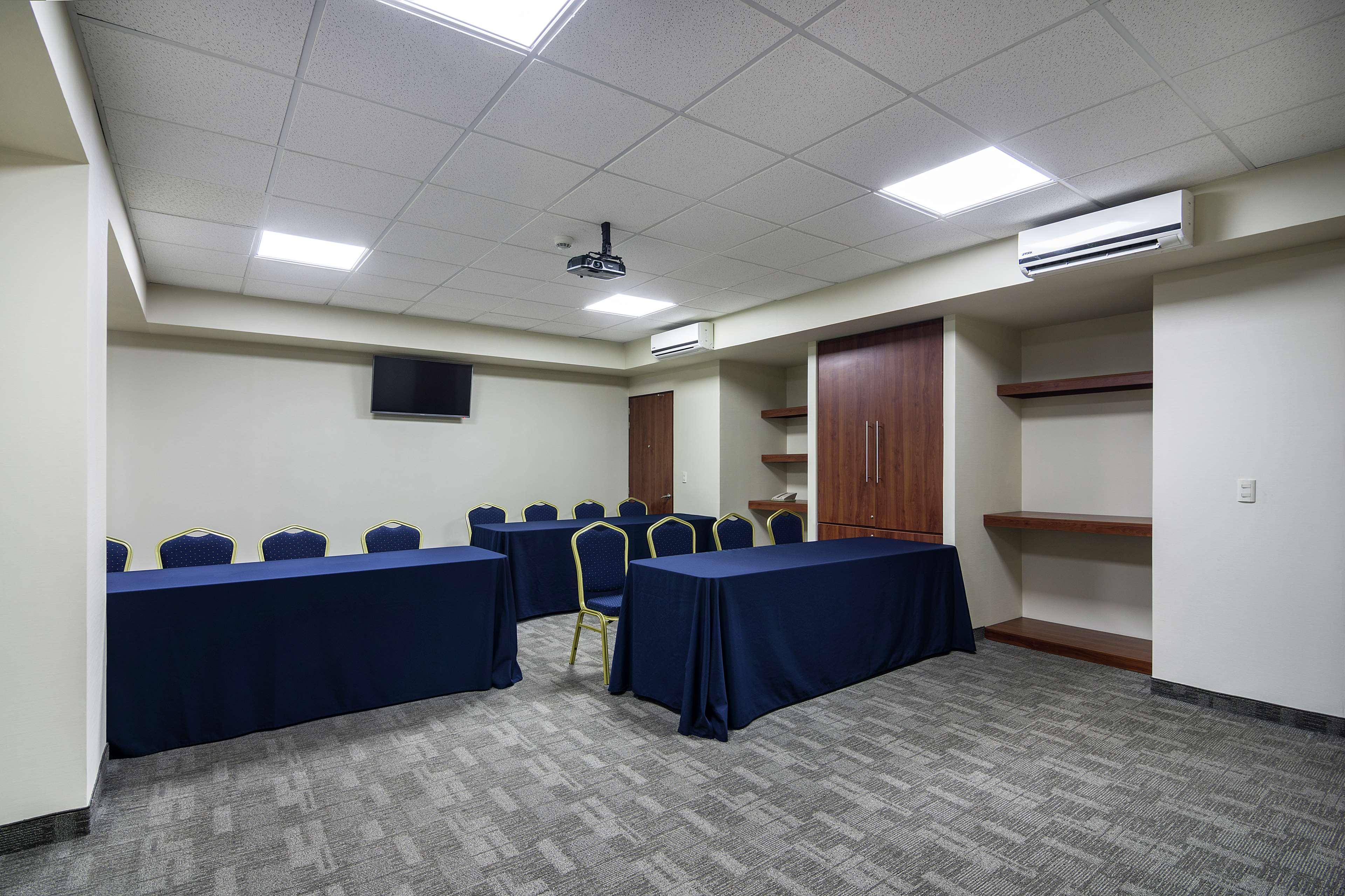 Hampton By Hilton San Juan Del Rio Hotel Buitenkant foto