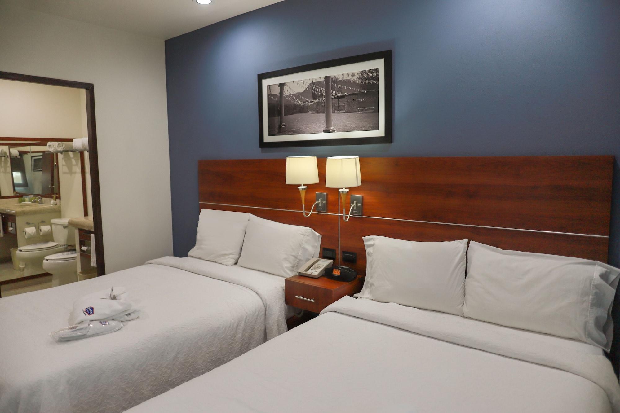 Hampton By Hilton San Juan Del Rio Hotel Buitenkant foto