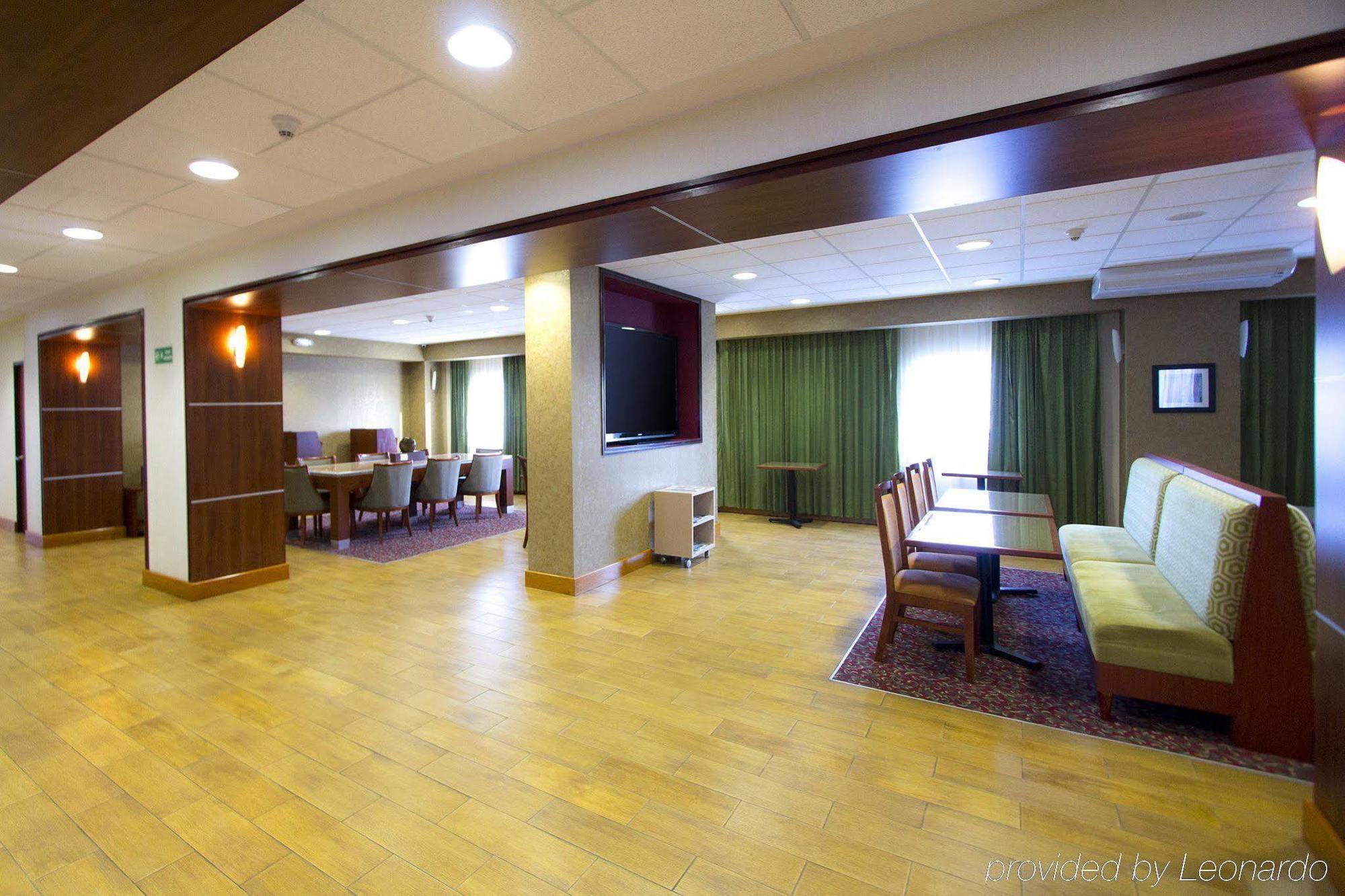 Hampton By Hilton San Juan Del Rio Hotel Buitenkant foto